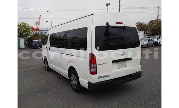 Buy Import Toyota Hiace White Car in Import - Dubai in Ali Sabieh Region Buy Import Toyota Hiace White Car in Import - Dubai in Ali Sabieh Region