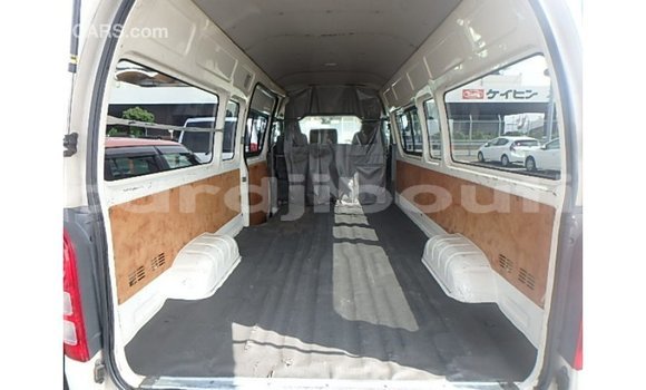 Buy Import Toyota Hiace White Car in Import - Dubai in Ali Sabieh Region Buy Import Toyota Hiace White Car in Import - Dubai in Ali Sabieh Region