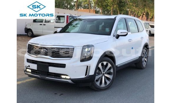 Acheter Import Voiture Kia Carens Blanc à Import - Dubai, Ali Sabieh Region Acheter Import Voiture Kia Carens Blanc à Import - Dubai, Ali Sabieh Region