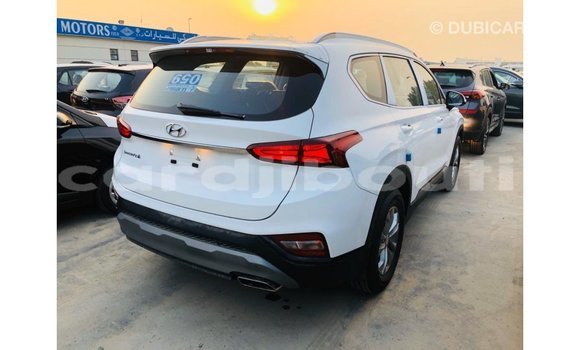 Buy Import Hyundai Santa Fe White Car in Import - Dubai in Ali Sabieh Region Buy Import Hyundai Santa Fe White Car in Import - Dubai in Ali Sabieh Region