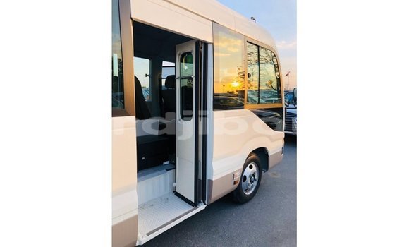 Buy Import Toyota Coaster White Car in Import - Dubai in Ali Sabieh Region Buy Import Toyota Coaster White Car in Import - Dubai in Ali Sabieh Region