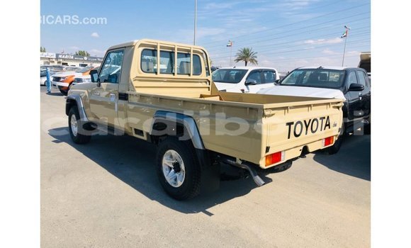 Buy Import Toyota Land Cruiser Beige Car in Import - Dubai in Ali Sabieh Region Buy Import Toyota Land Cruiser Beige Car in Import - Dubai in Ali Sabieh Region