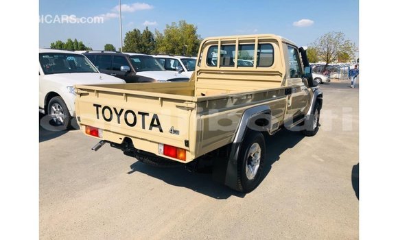 Buy Import Toyota Land Cruiser Beige Car in Import - Dubai in Ali Sabieh Region Buy Import Toyota Land Cruiser Beige Car in Import - Dubai in Ali Sabieh Region