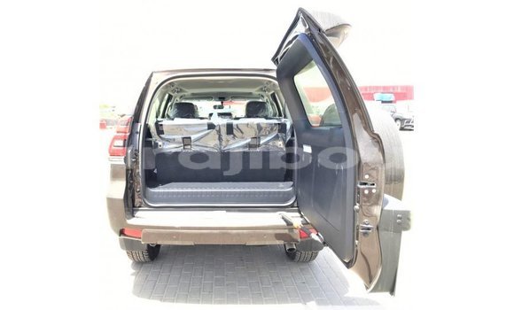 Acheter Import Voiture Toyota Prado Marron à Import - Dubai, Ali Sabieh Region Acheter Import Voiture Toyota Prado Marron à Import - Dubai, Ali Sabieh Region
