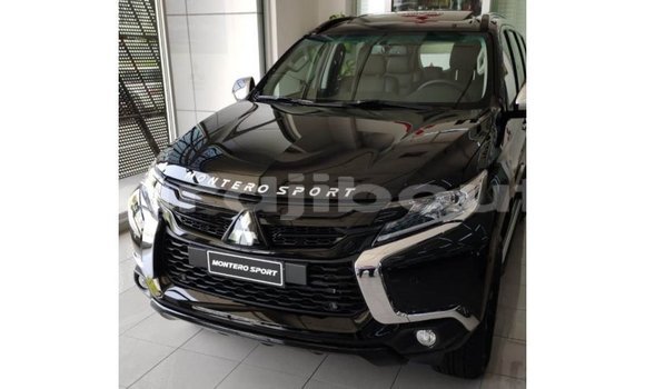 Acheter Import Voiture Mitsubishi Montero Noir à Import - Dubai, Ali Sabieh Region