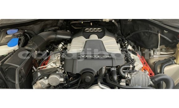 Acheter Import Voiture Audi Q7 Autre à Import - Dubai, Ali Sabieh Region Acheter Import Voiture Audi Q7 Autre à Import - Dubai, Ali Sabieh Region