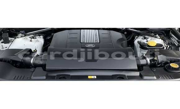 Acheter Import Voiture Land Rover Range Rover Blanc à Import - Dubai, Ali Sabieh Region Acheter Import Voiture Land Rover Range Rover Blanc à Import - Dubai, Ali Sabieh Region