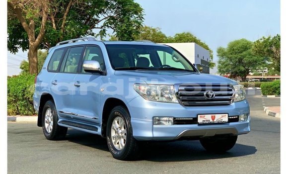 Buy Import Toyota Land Cruiser Blue Car in Import - Dubai in Ali Sabieh Region