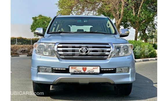 Acheter Import Voiture Toyota Land Cruiser Bleu à Import - Dubai, Ali Sabieh Region Acheter Import Voiture Toyota Land Cruiser Bleu à Import - Dubai, Ali Sabieh Region