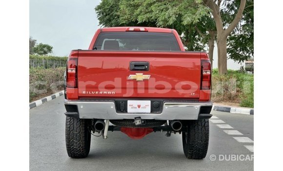 Acheter Import Voiture Chevrolet Silverado Rouge à Import - Dubai, Ali Sabieh Region Acheter Import Voiture Chevrolet Silverado Rouge à Import - Dubai, Ali Sabieh Region
