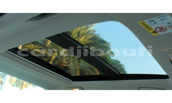 Acheter Import Voiture Chrysler 300 Autre à Import - Dubai, Ali Sabieh Region Acheter Import Voiture Chrysler 300 Autre à Import - Dubai, Ali Sabieh Region