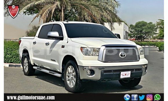 Buy Import Toyota Tundra White Car in Import - Dubai in Ali Sabieh Region