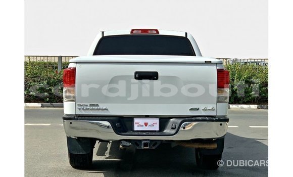 Acheter Import Voiture Toyota Tundra Blanc à Import - Dubai, Ali Sabieh Region Acheter Import Voiture Toyota Tundra Blanc à Import - Dubai, Ali Sabieh Region