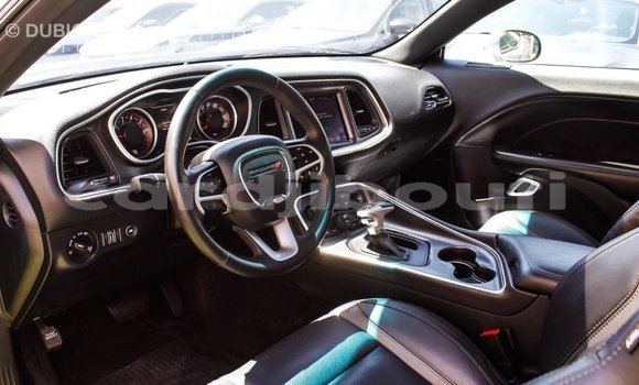 Acheter Import Voiture Dodge Challenger Autre à Import - Dubai, Ali Sabieh Region Acheter Import Voiture Dodge Challenger Autre à Import - Dubai, Ali Sabieh Region