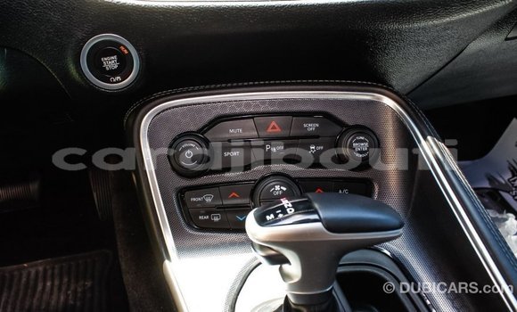 Acheter Import Voiture Dodge Challenger Autre à Import - Dubai, Ali Sabieh Region Acheter Import Voiture Dodge Challenger Autre à Import - Dubai, Ali Sabieh Region