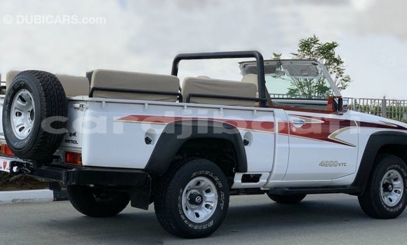 Acheter Import Voiture Nissan Patrol Blanc à Import - Dubai, Ali Sabieh Region Acheter Import Voiture Nissan Patrol Blanc à Import - Dubai, Ali Sabieh Region