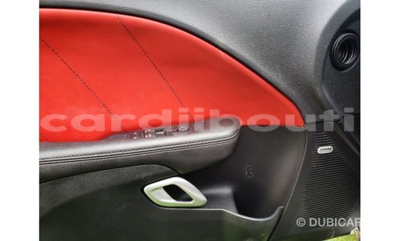 Acheter Import Voiture Dodge Challenger Blanc à Import - Dubai, Ali Sabieh Region Acheter Import Voiture Dodge Challenger Blanc à Import - Dubai, Ali Sabieh Region