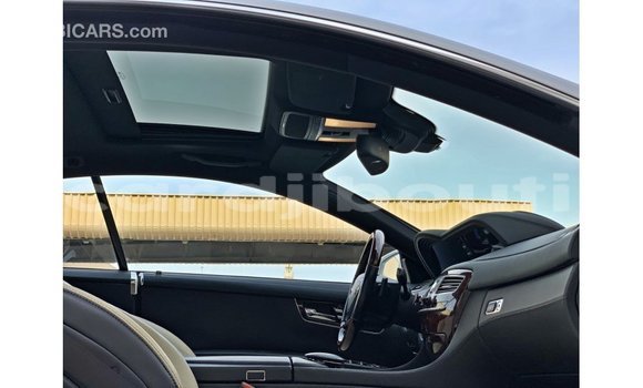 Acheter Import Voiture Mercedes-Benz 190 Blanc à Import - Dubai, Ali Sabieh Region Acheter Import Voiture Mercedes-Benz 190 Blanc à Import - Dubai, Ali Sabieh Region