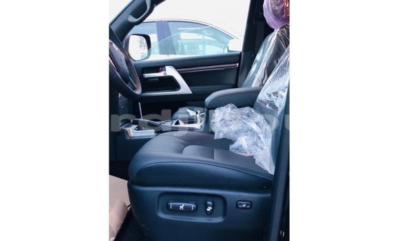 Buy Import Toyota Land Cruiser Black Car in Import - Dubai in Ali Sabieh Region Buy Import Toyota Land Cruiser Black Car in Import - Dubai in Ali Sabieh Region