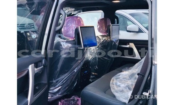 Buy Import Toyota Land Cruiser Black Car in Import - Dubai in Ali Sabieh Region Buy Import Toyota Land Cruiser Black Car in Import - Dubai in Ali Sabieh Region