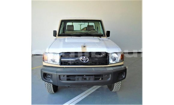 Buy Import Toyota Land Cruiser Beige Car in Import - Dubai in Ali Sabieh Region