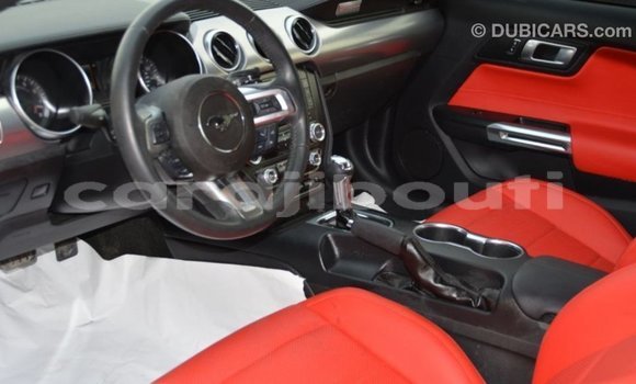 Acheter Import Voiture Ford Mustang Blanc à Import - Dubai, Ali Sabieh Region Acheter Import Voiture Ford Mustang Blanc à Import - Dubai, Ali Sabieh Region