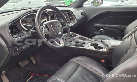 Acheter Import Voiture Dodge Challenger Blanc à Import - Dubai, Ali Sabieh Region Acheter Import Voiture Dodge Challenger Blanc à Import - Dubai, Ali Sabieh Region