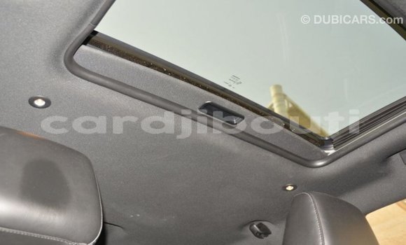 Acheter Import Voiture Dodge Challenger Blanc à Import - Dubai, Ali Sabieh Region Acheter Import Voiture Dodge Challenger Blanc à Import - Dubai, Ali Sabieh Region