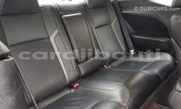 Acheter Import Voiture Dodge Challenger Blanc à Import - Dubai, Ali Sabieh Region Acheter Import Voiture Dodge Challenger Blanc à Import - Dubai, Ali Sabieh Region