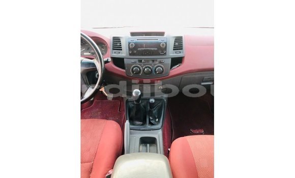 Buy Import Toyota Hilux Red Car in Import - Dubai in Ali Sabieh Region Buy Import Toyota Hilux Red Car in Import - Dubai in Ali Sabieh Region