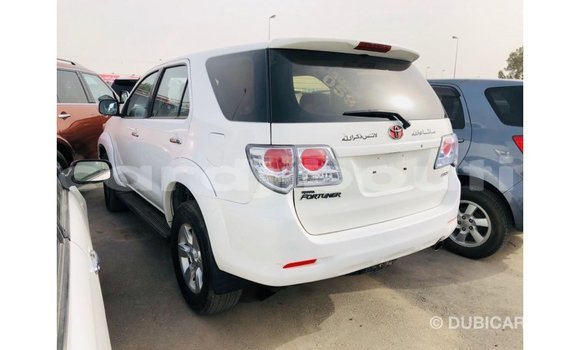 Buy Import Toyota Fortuner White Car in Import - Dubai in Ali Sabieh Region Buy Import Toyota Fortuner White Car in Import - Dubai in Ali Sabieh Region