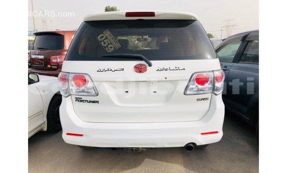 Buy Import Toyota Fortuner White Car in Import - Dubai in Ali Sabieh Region Buy Import Toyota Fortuner White Car in Import - Dubai in Ali Sabieh Region