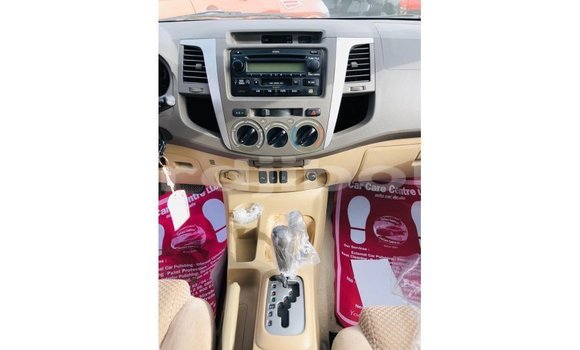 Buy Import Toyota Fortuner White Car in Import - Dubai in Ali Sabieh Region Buy Import Toyota Fortuner White Car in Import - Dubai in Ali Sabieh Region