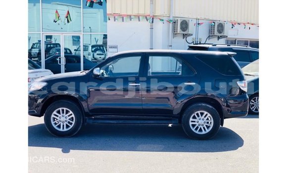 Acheter Import Voiture Toyota Fortuner Noir à Import - Dubai, Ali Sabieh Region Acheter Import Voiture Toyota Fortuner Noir à Import - Dubai, Ali Sabieh Region