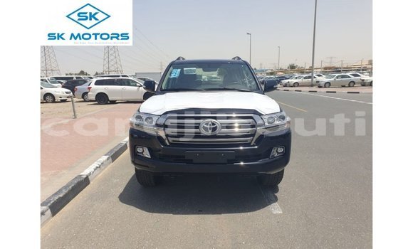 Buy Import Toyota Land Cruiser Black Car in Import - Dubai in Ali Sabieh Region