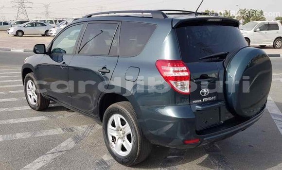 Buy Import Toyota 4Runner Green Car in Import - Dubai in Ali Sabieh Region Buy Import Toyota 4Runner Green Car in Import - Dubai in Ali Sabieh Region