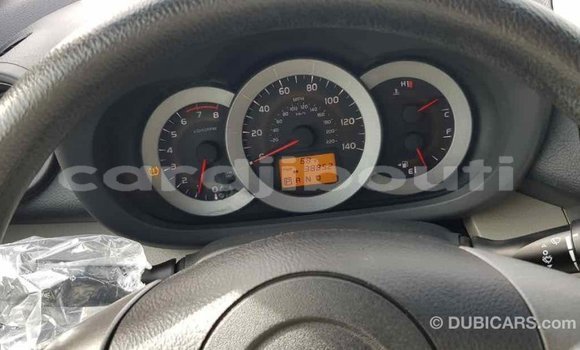 Buy Import Toyota 4Runner Green Car in Import - Dubai in Ali Sabieh Region Buy Import Toyota 4Runner Green Car in Import - Dubai in Ali Sabieh Region
