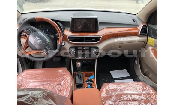 Acheter Import Voiture Hyundai Tucson Blanc à Import - Dubai, Ali Sabieh Region Acheter Import Voiture Hyundai Tucson Blanc à Import - Dubai, Ali Sabieh Region