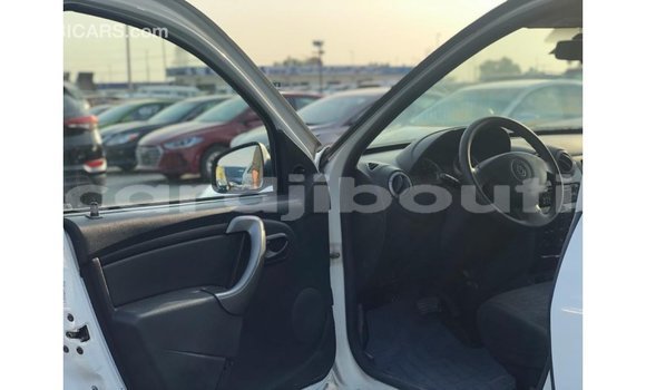 Buy Import Renault Duster White Car in Import - Dubai in Ali Sabieh Region Buy Import Renault Duster White Car in Import - Dubai in Ali Sabieh Region