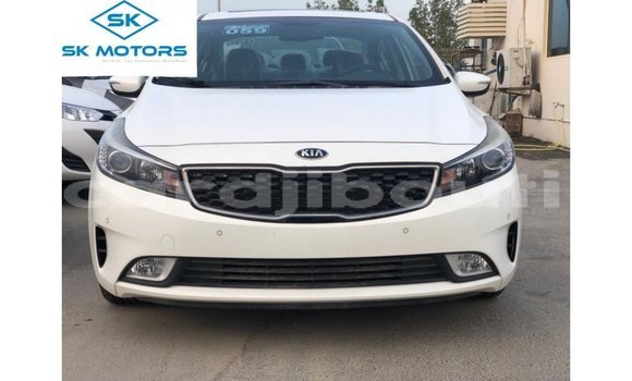 Acheter Import Voiture Kia Cerato Blanc à Import - Dubai, Ali Sabieh Region