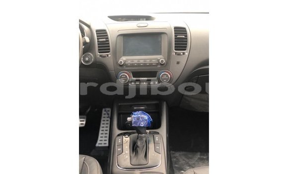 Buy Import Kia Cerato White Car in Import - Dubai in Ali Sabieh Region Buy Import Kia Cerato White Car in Import - Dubai in Ali Sabieh Region