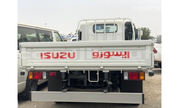 Buy Import Isuzu Rodeo White Car in Import - Dubai in Ali Sabieh Region Buy Import Isuzu Rodeo White Car in Import - Dubai in Ali Sabieh Region