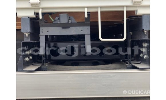 Buy Import Isuzu Rodeo White Car in Import - Dubai in Ali Sabieh Region Buy Import Isuzu Rodeo White Car in Import - Dubai in Ali Sabieh Region