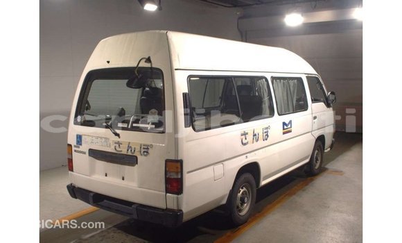 Buy Import Nissan Caravan White Car in Import - Dubai in Ali Sabieh Region Buy Import Nissan Caravan White Car in Import - Dubai in Ali Sabieh Region