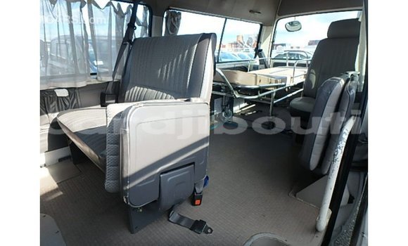 Buy Import Nissan Caravan White Car in Import - Dubai in Ali Sabieh Region Buy Import Nissan Caravan White Car in Import - Dubai in Ali Sabieh Region