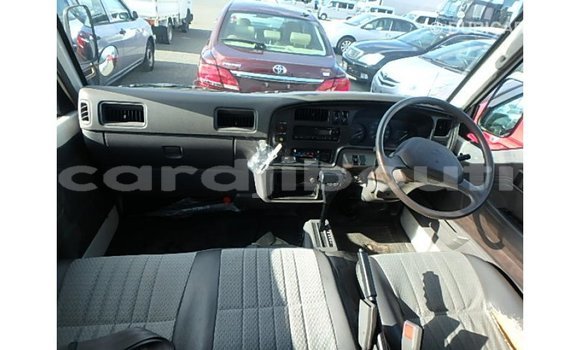 Buy Import Nissan Caravan White Car in Import - Dubai in Ali Sabieh Region Buy Import Nissan Caravan White Car in Import - Dubai in Ali Sabieh Region