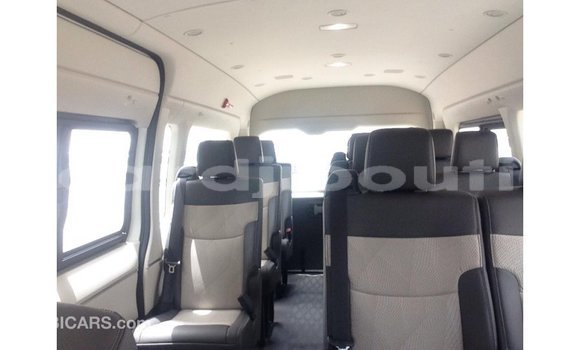Buy Import Toyota Hiace White Car in Import - Dubai in Ali Sabieh Region Buy Import Toyota Hiace White Car in Import - Dubai in Ali Sabieh Region