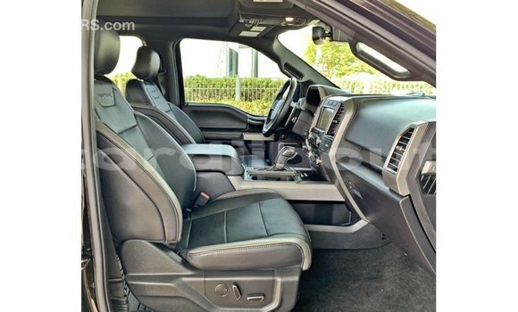 Acheter Import Voiture Ford Club Wagon Noir à Import - Dubai, Ali Sabieh Region Acheter Import Voiture Ford Club Wagon Noir à Import - Dubai, Ali Sabieh Region