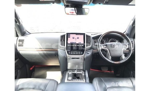 Acheter Import Voiture Toyota Land Cruiser Blanc à Import - Dubai, Ali Sabieh Region Acheter Import Voiture Toyota Land Cruiser Blanc à Import - Dubai, Ali Sabieh Region