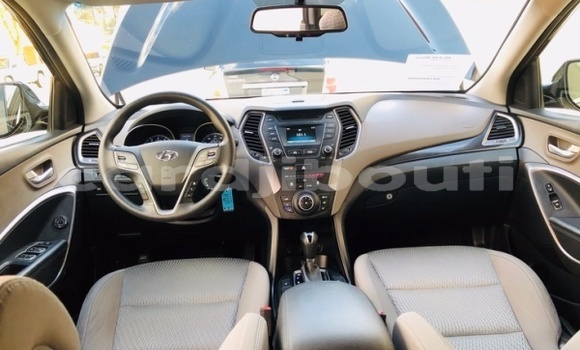 Acheter Import Voiture Hyundai Santa Fe Noir à Djibouti, Djibouti Region Acheter Import Voiture Hyundai Santa Fe Noir à Djibouti, Djibouti Region